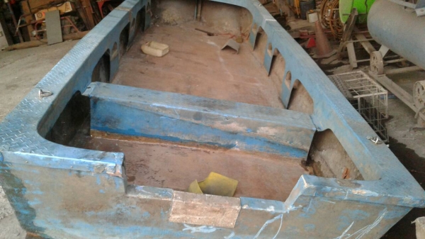 เรือไฟเบอร์สภาพดีพร้อมใช้งาน ยาว5.5เมตรกว้าง2เมตร