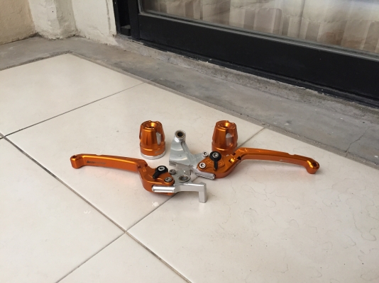 ขายมือเบรค+ครัช+ตุ้มปลายแฮนท์ ยี่ห้อ BIKERS ใส่ KAWASAKI Z800