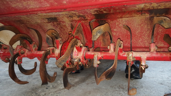 รถพรวนดิน นั่งขับ ขนาดเล็ก ขับ4 ล้อ 4 WD รหัสสินค้า Z ~ 2 รถพรวนดิน นั่งขับ ขนาดเล็ก ขับ4 ล้อ 4 WD รหัสสินค้า Z ~ 2