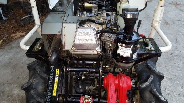 รถพรวนดิน นั่งขับ ขนาดเล็ก ขับ4 ล้อ 4 WD รหัสสินค้า Z ~ 2 รถพรวนดิน นั่งขับ ขนาดเล็ก ขับ4 ล้อ 4 WD รหัสสินค้า Z ~ 2