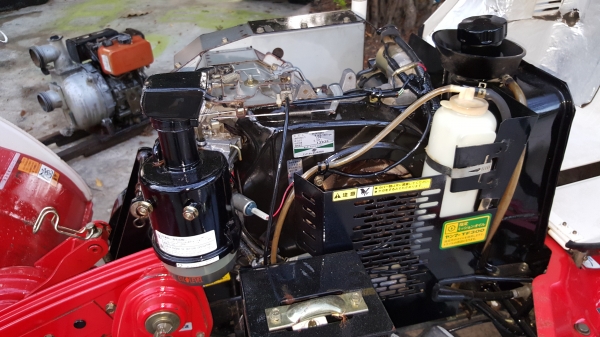 รถพรวนดิน นั่งขับ ขนาดเล็ก ขับ4 ล้อ 4 WD รหัสสินค้า Z ~ 2 รถพรวนดิน นั่งขับ ขนาดเล็ก ขับ4 ล้อ 4 WD รหัสสินค้า Z ~ 2