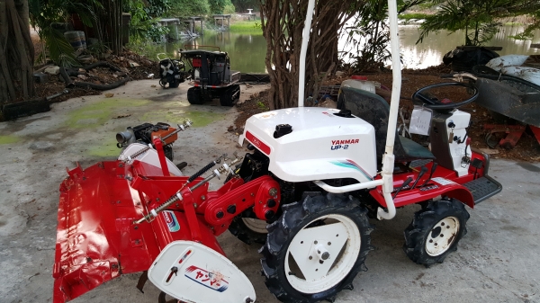 รถพรวนดิน นั่งขับ ขนาดเล็ก ขับ4 ล้อ 4 WD รหัสสินค้า Z ~ 2 รถพรวนดิน นั่งขับ ขนาดเล็ก ขับ4 ล้อ 4 WD รหัสสินค้า Z ~ 2