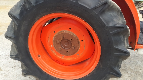 ขายล้อKUBOTA.   20000