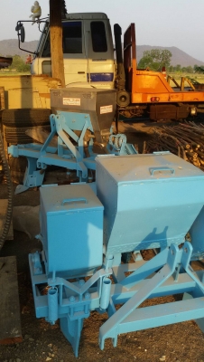 ขายเครื่องหยอดข้าวโพด