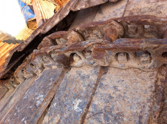 ขายโซ่แมคโคร sk120-3 มี 43 ข้อ 70 เซน  มี 2 เส้นขายคู่ละ 42,000 บาท