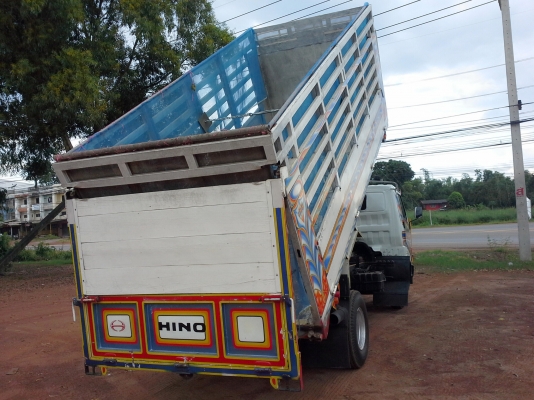ขายด่วน รถ 6 ล้อดั้ม HINO  สภาพพร้อมใช้
