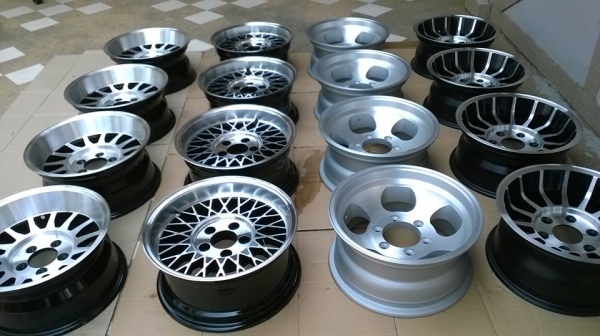 ขายล้อขอบ14/15 5รู 6รู ครับ