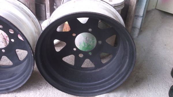 ขายกระทะผ่า5รู คาริเบี้ยน15x8-65  1ชุด