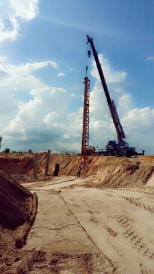 085-7666984รับตอกเสาเข็มเขื่อนกันดิน,สะพานนั่งร้าน,รั้วบ้าน,อาคารทั้วไปแบบบมืออาชีพ