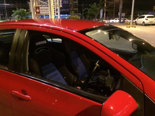 ขาย Vios สีแดง ปี2010 เกียร์ธรรมดาพร้อมซิ่ง รถมือเดียว