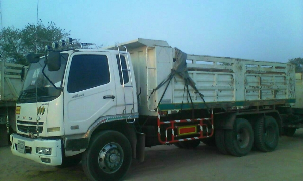 ขายดาวน์ MITSUBISHI เครื่อง 240 มี 2 คัน ดั๊ม สองเพลา สภาพสวยพร้อมใช้ ติดต่อได้ที่คุณ อ๊อฟ พิจิตร086-737-9991