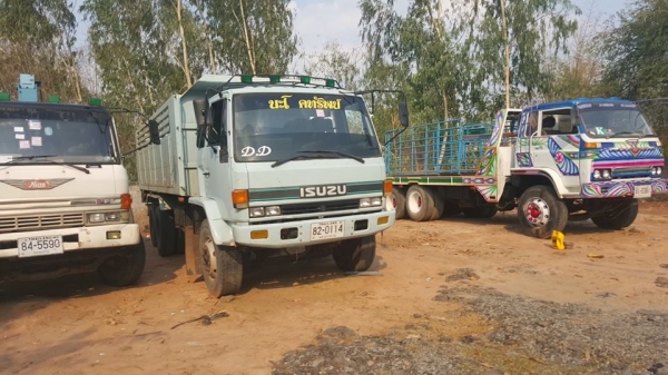 ขาย10ล้อดัมพ์2เพลา อีซูซุร็อคกี้195 6HE1 ช่วงล่าง240สโลว์กลาง ภายในครบ แชชซีสวย เพาเวอร์ เบรคทิ๊ฟฟี่ พร้อมวิ่งงาน