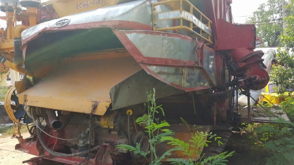 ขายรถเกี่ยวข้าว ศักดิ์พัฒนาKM46 เครื่องฮีโน่195เทอร์โบว์ ช่วงล่าง10ปั๊มไดกิ้น23 อุ้ม2.5ตันพร้อมทำงาน ขายรถเกี่ยวข้าว ศักดิ์พัฒนาKM46 เครื่องฮีโน่195เทอร์โบว์ ช่วงล่าง10ปั๊มไดกิ้น23 อุ้ม2.5ตันพร้อมทำงาน