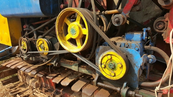 ขายรถเกี่ยวข้าว ศักดิ์พัฒนาKM46 เครื่องฮีโน่195เทอร์โบว์ ช่วงล่าง10ปั๊มไดกิ้น23 อุ้ม2.5ตันพร้อมทำงาน ขายรถเกี่ยวข้าว ศักดิ์พัฒนาKM46 เครื่องฮีโน่195เทอร์โบว์ ช่วงล่าง10ปั๊มไดกิ้น23 อุ้ม2.5ตันพร้อมทำงาน