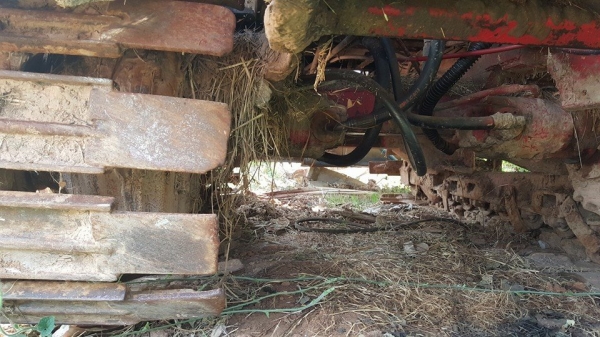 ขายรถเกี่ยวข้าว ศักดิ์พัฒนาKM46 เครื่องฮีโน่195เทอร์โบว์ ช่วงล่าง10ปั๊มไดกิ้น23 อุ้ม2.5ตันพร้อมทำงาน ขายรถเกี่ยวข้าว ศักดิ์พัฒนาKM46 เครื่องฮีโน่195เทอร์โบว์ ช่วงล่าง10ปั๊มไดกิ้น23 อุ้ม2.5ตันพร้อมทำงาน