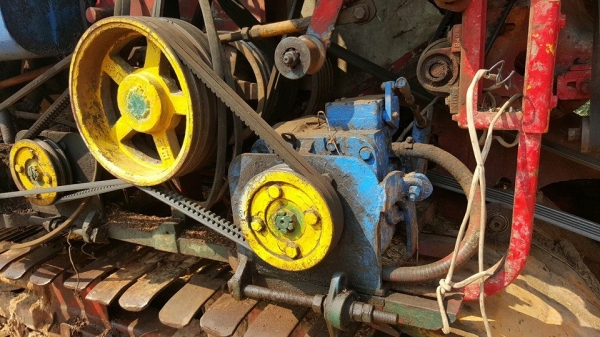 ขายรถเกี่ยวข้าว ศักดิ์พัฒนาKM46 เครื่องฮีโน่195เทอร์โบว์ ช่วงล่าง10ปั๊มไดกิ้น23 อุ้ม2.5ตันพร้อมทำงาน ขายรถเกี่ยวข้าว ศักดิ์พัฒนาKM46 เครื่องฮีโน่195เทอร์โบว์ ช่วงล่าง10ปั๊มไดกิ้น23 อุ้ม2.5ตันพร้อมทำงาน