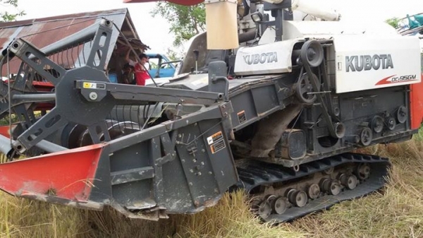 ขายรถเกี่ยวข้าว95 ขายรถเกี่ยวข้าว95