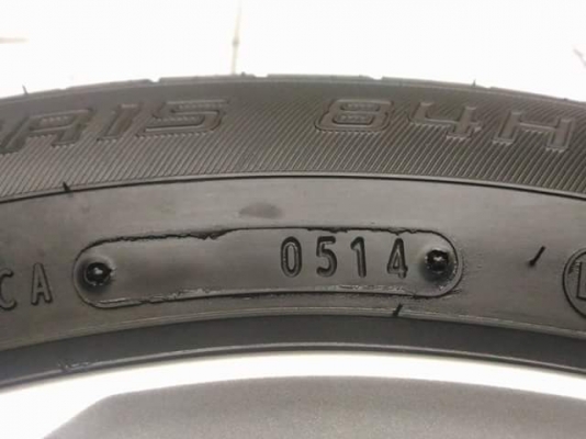 ล้อเดิม New vios ขอบ 15 พร้อมยาง Dunlop enasave 185/60/15 ปี 14 ยางสวย พร้อมใช้ 7,900.-/ เทิร์นได้ ใส่ฟรี