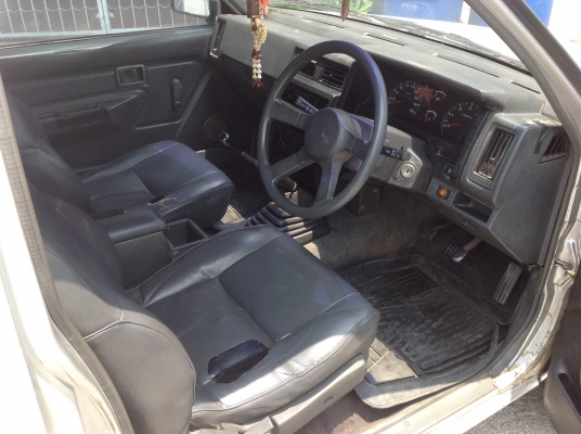 นิสสันบิ๊กเอ็มแค๊ป ปี 1995