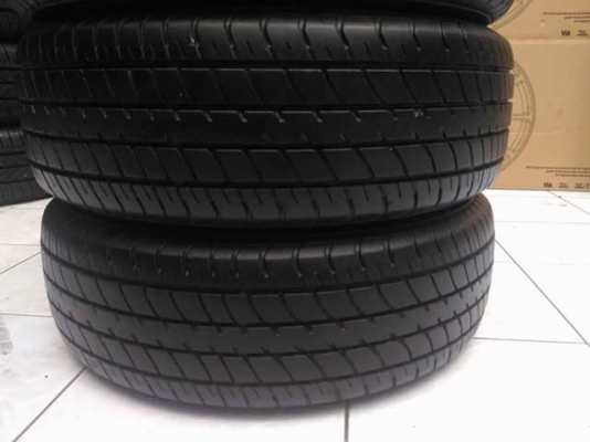 ล้อแม็ก Vios ลาย 5 ก้าน ขอบ 15 (4/100) พร้อมยาง Dunlop 185/60/15 ปี 10 ทั้งชุด 2,900.- **NET**