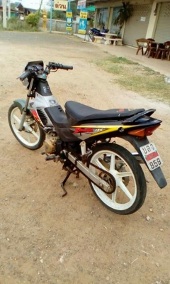 ขายรถมอเตอร์ไซค์ Honda sonic  ทะเบียนพร้อมโอน ภาษีขาดเกิน รถปี45 ขับได้เลย ขายตามสภาพ โทร.098-774-3726