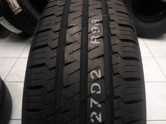 ยางใหม่ Hankook RA18(ผ้าใบ 8 ชั้น) 215/70/15 ผลิตปี 2015 ทั้งชุด 6,990.- / ใส่ ถ่วง ฟรี ค่ะ