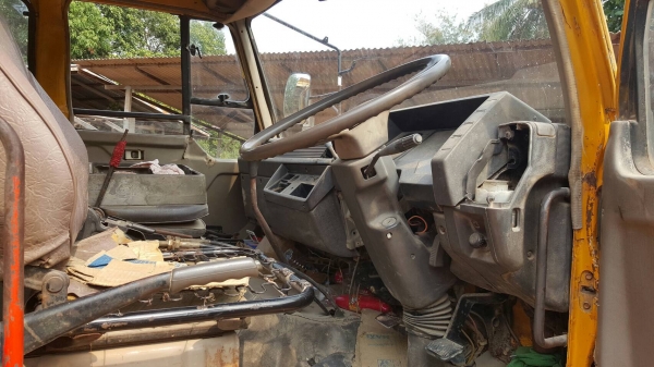 ขาย 6 ล้อดั้ม FUSO FK455F-TD คัสซีสวยจัดตลอดเส้น เครื่อง 6D14 165 แรงม้า เกียร์ใหญ่เสื้อลาย พวงมาลัยพาวเวอร์ เอกสารชุดประมูลครบพร้อมจดทะเบียน ราคาคุยกันได้ ขาย 6 ล้อดั้ม FUSO FK455F-TD คัสซีสวยจัดตลอดเส้น เครื่อง 6D14 165 แรงม้า เกียร์ใหญ่เสื้อลาย พวงมาลัยพาวเวอร์ เอกสารชุดประมูลครบพร้อมจดทะเบียน ราคาคุยกันได้