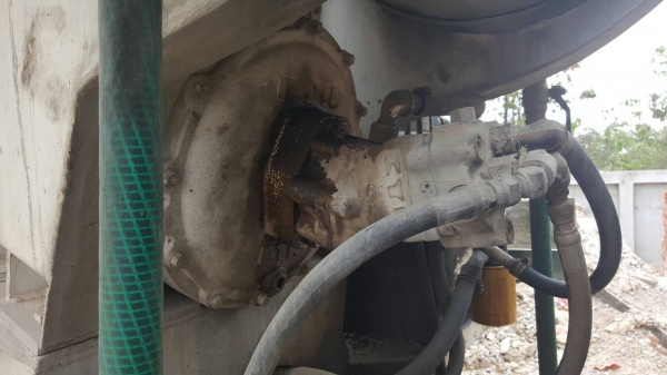 ขาย รถโม่ปูน 4 คิว HINO FD165B เครื่อง HO6C เทอร์โบ 210 แรงม้า เกียร์ HO คัสซีสวยตลอดเส้น พวงมาลัยพาวเวอร์ ทะเบียนเต็มพร้อมโอนครับ