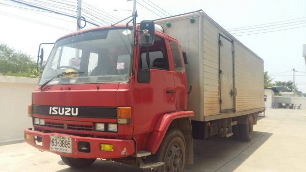 ขายด่วนครับ รถตู้เปียก 3บาน ISUZU FTR32NR เครื่อง 195 รถสวยพร้อม ใช้งานครับ