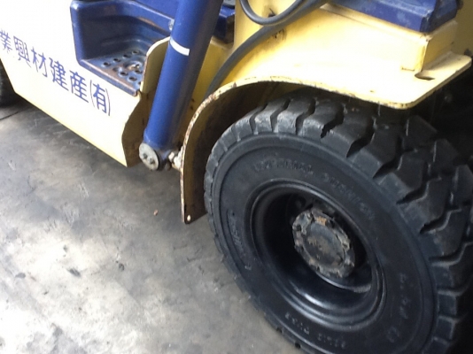 แหล่งรวมรถโฟลค์ลิฟท์งาเทฮิ้งค์ฟอร์คงากระดกเทได้สำหรับตักยางก้อนยางพาราและยางถ้วย แหล่งรวมรถโฟลค์ลิฟท์งาเทฮิ้งค์ฟอร์คงากระดกเทได้สำหรับตักยางก้อนยางพาราและยางถ้วย