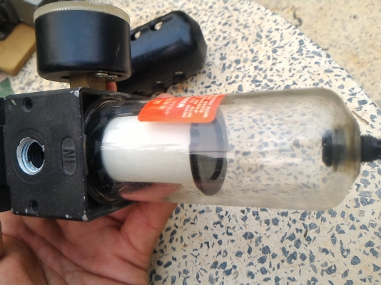 ชุดอุปกรณ์ดักน้ำดักฝุ่นและประบแรงดันลม ยี่ห้อ KURODA ของญี่ปุ่น