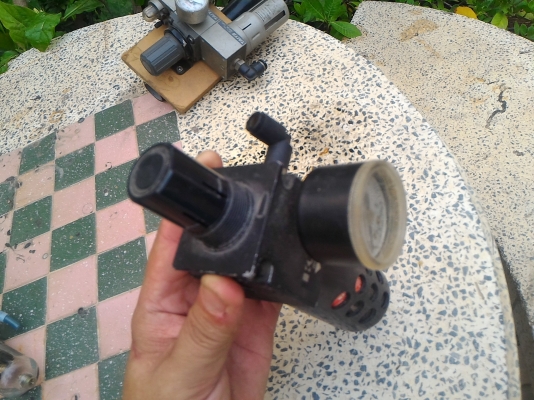 ชุดอุปกรณ์ดักน้ำดักฝุ่นและประบแรงดันลม ยี่ห้อ KURODA ของญี่ปุ่น