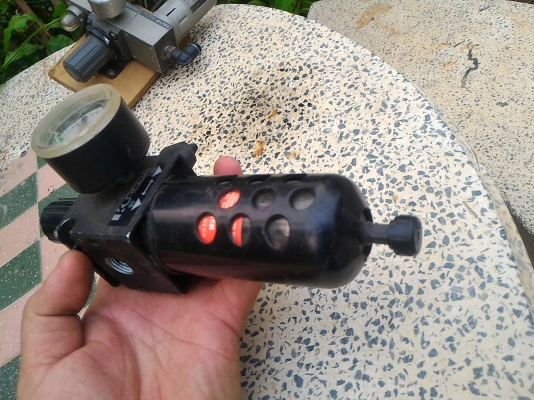 ชุดอุปกรณ์ดักน้ำดักฝุ่นและประบแรงดันลม ยี่ห้อ KURODA ของญี่ปุ่น