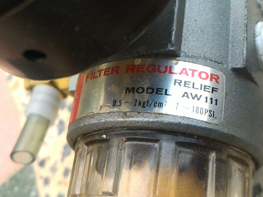 ชุดอุปกรณ์ดักน้ำดักฝุ่นและประบแรงดันลม ยี่ห้อ SMC ของญี่ปุ่น