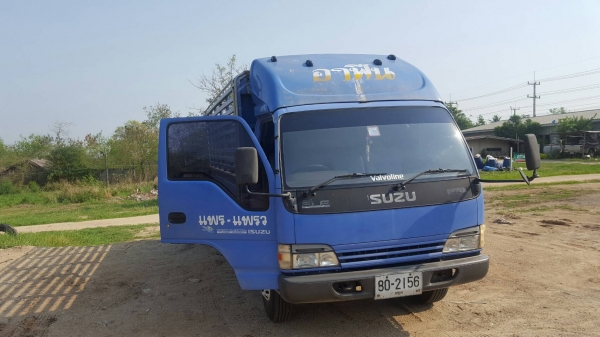 6ล้ออีซุ NPR135โบอินเพาเวอรแอรเย็นเตอรกะบะเลสทั้งไบยางไหม่เลเดี้ยนทั้ง6เส้นเครื่องดีคัชซีสวยทะเบียนเต็มเอกสารพร้อมโอน