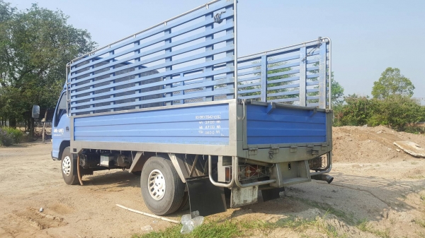 6ล้ออีซุ NPR135โบอินเพาเวอรแอรเย็นเตอรกะบะเลสทั้งไบยางไหม่เลเดี้ยนทั้ง6เส้นเครื่องดีคัชซีสวยทะเบียนเต็มเอกสารพร้อมโอน