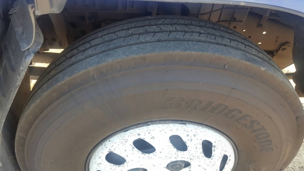 6ล้ออีซุ NPR135โบอินเพาเวอรแอรเย็นเตอรกะบะเลสทั้งไบยางไหม่เลเดี้ยนทั้ง6เส้นเครื่องดีคัชซีสวยทะเบียนเต็มเอกสารพร้อมโอน