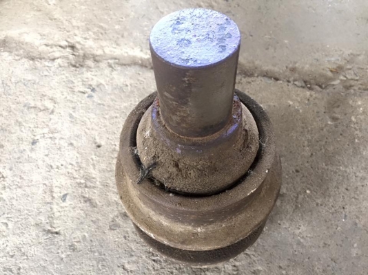 แคเรีย KOMATSU PC 200-5-6 เก่าเช็คนอกญี่ปุ่น ราคา 2,500 บาท