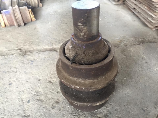 แคเรีย KOMATSU PC 200-5-6 เก่าเช็คนอกญี่ปุ่น ราคา 2,500 บาท