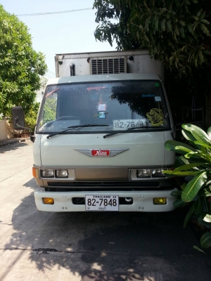 รถ 6 ล้อตู้ Hino