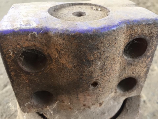 แคเรีย KOMATSU PC 200-7 เก่าเช็คนอกญี่ปุ่น ราคา 2,000 บาท