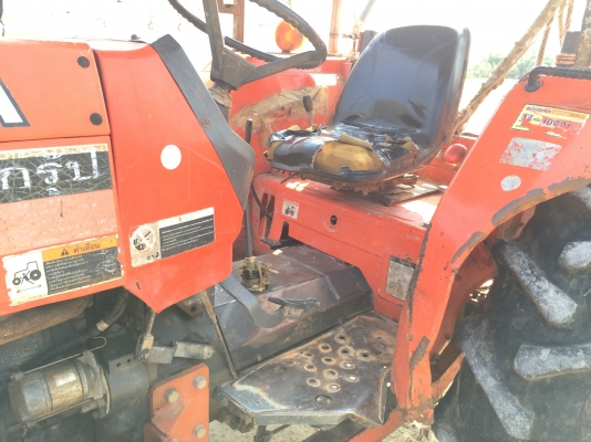 รถไถ KUBOTA  M5000. 2 เพลา.  ( รถทำงาน 2,8xx ชม. )     สนใจติดต่อ  081 - 6079515