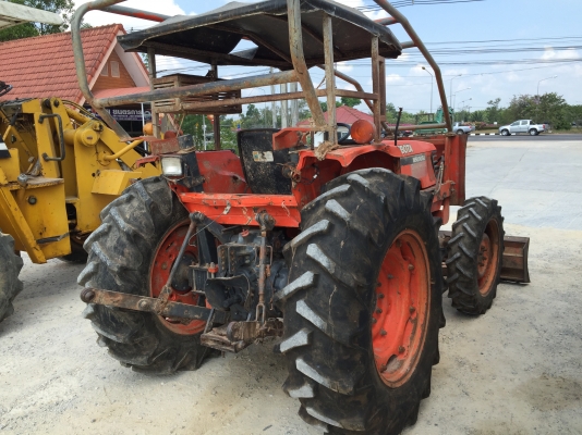 รถไถ KUBOTA  M5000. 2 เพลา.  ( รถทำงาน 2,8xx ชม. )     สนใจติดต่อ  081 - 6079515