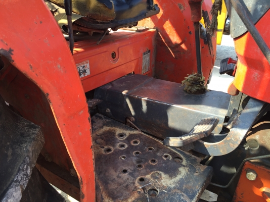 รถไถ KUBOTA  M5000. 2 เพลา.  ( รถทำงาน 2,8xx ชม. )     สนใจติดต่อ  081 - 6079515