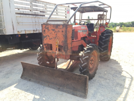 รถไถ KUBOTA  M5000. 2 เพลา.  ( รถทำงาน 2,8xx ชม. )     สนใจติดต่อ  081 - 6079515