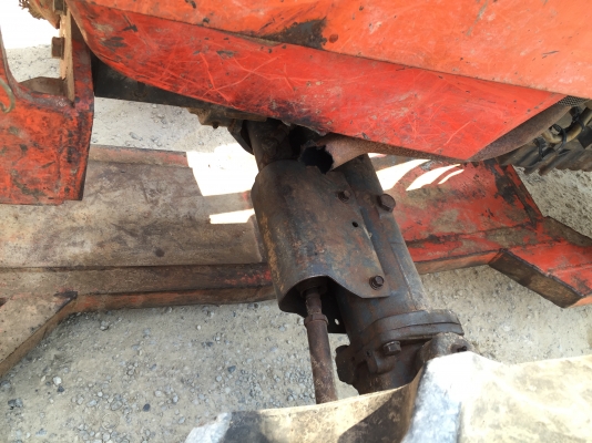 รถไถ KUBOTA  M5000. 2 เพลา.  ( รถทำงาน 2,8xx ชม. )     สนใจติดต่อ  081 - 6079515