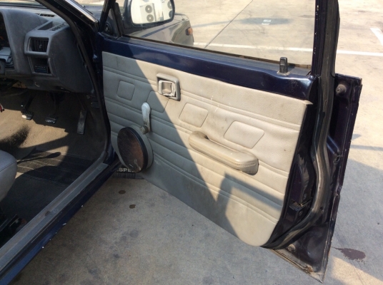 ขายรถ นิสสัน ซันนี่ B11 ปี89 เครื่อง 1.3 เกียร์ธรรมดา ติดแก๊สLPG ภายในเดิมๆเบาะหนัง วิทยุCDแอร์พร้อม ตัวถังเดิมๆไม่มีชนสีมีริ้วรอยซีดบางชิ้น ล้อแม็ก เครื่องแน่นเพิ่งทำมาใหม่ ช่วงล่างแน่น รถขับดีเลยนะครับ ขับกลับได้เลย เล่มชุดโอนพร้อม ขายถูกครับ