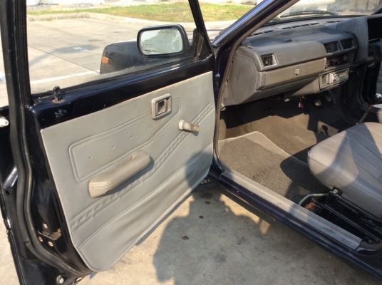 ขายรถ นิสสัน ซันนี่ B11 ปี89 เครื่อง 1.3 เกียร์ธรรมดา ติดแก๊สLPG ภายในเดิมๆเบาะหนัง วิทยุCDแอร์พร้อม ตัวถังเดิมๆไม่มีชนสีมีริ้วรอยซีดบางชิ้น ล้อแม็ก เครื่องแน่นเพิ่งทำมาใหม่ ช่วงล่างแน่น รถขับดีเลยนะครับ ขับกลับได้เลย เล่มชุดโอนพร้อม ขายถูกครับ