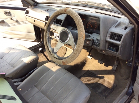 ขายรถ นิสสัน ซันนี่ B11 ปี89 เครื่อง 1.3 เกียร์ธรรมดา ติดแก๊สLPG ภายในเดิมๆเบาะหนัง วิทยุCDแอร์พร้อม ตัวถังเดิมๆไม่มีชนสีมีริ้วรอยซีดบางชิ้น ล้อแม็ก เครื่องแน่นเพิ่งทำมาใหม่ ช่วงล่างแน่น รถขับดีเลยนะครับ ขับกลับได้เลย เล่มชุดโอนพร้อม ขายถูกครับ