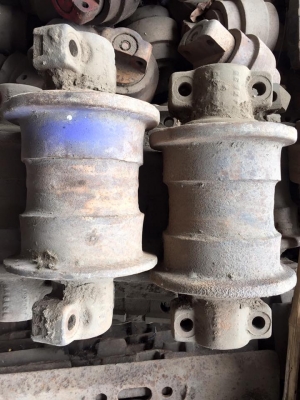 โรลเลอร์รถขุด IHI 220 เก่าญี่ปุ่น ราคา 2,200 บาท โรลเลอร์รถขุด IHI 220 เก่าญี่ปุ่น ราคา 2,200 บาท